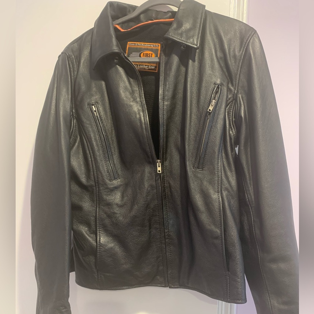 First Classics Leather Ladies Motorcycle Riding Jacket. Size XL. Like New